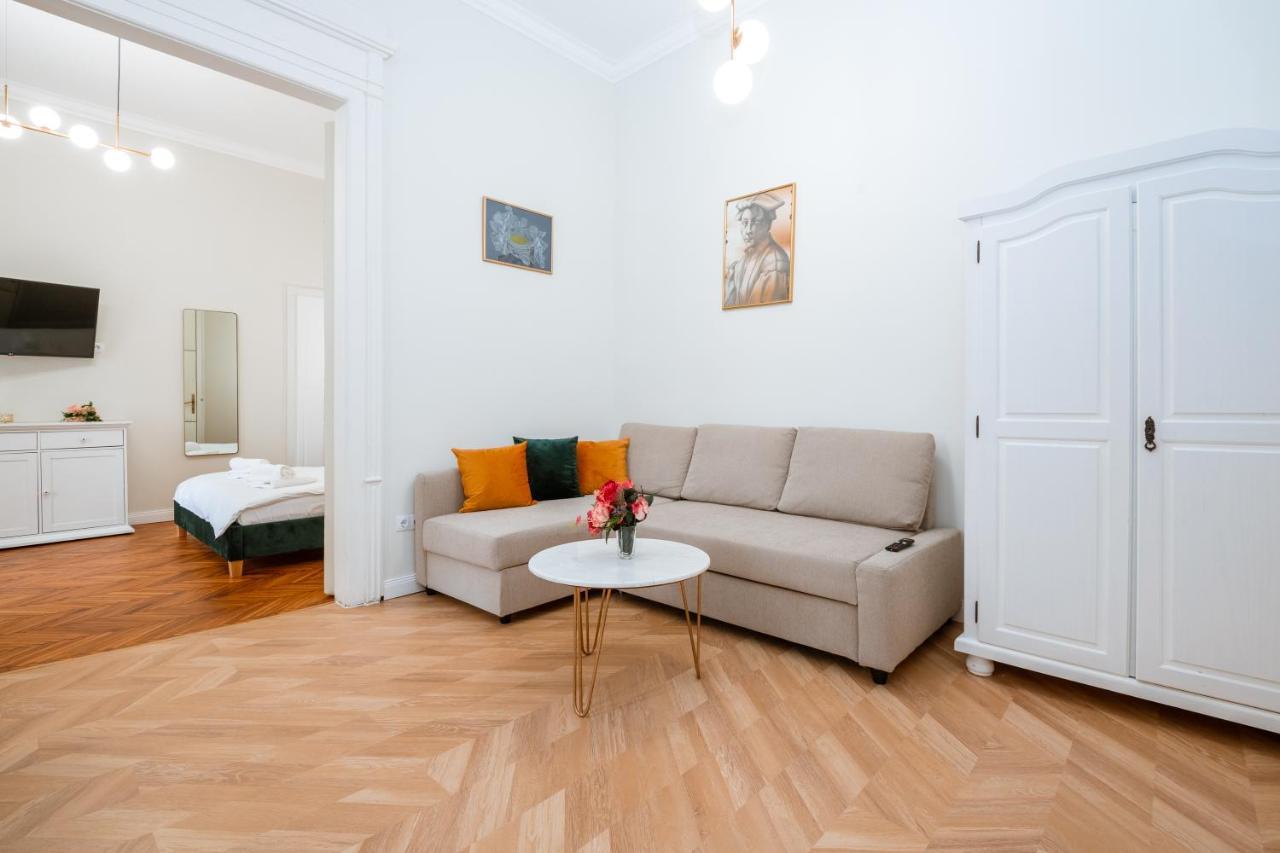 Apartament De Lux Central, P-Ta Matei Corvin Cluj-Napoca Exteriör bild