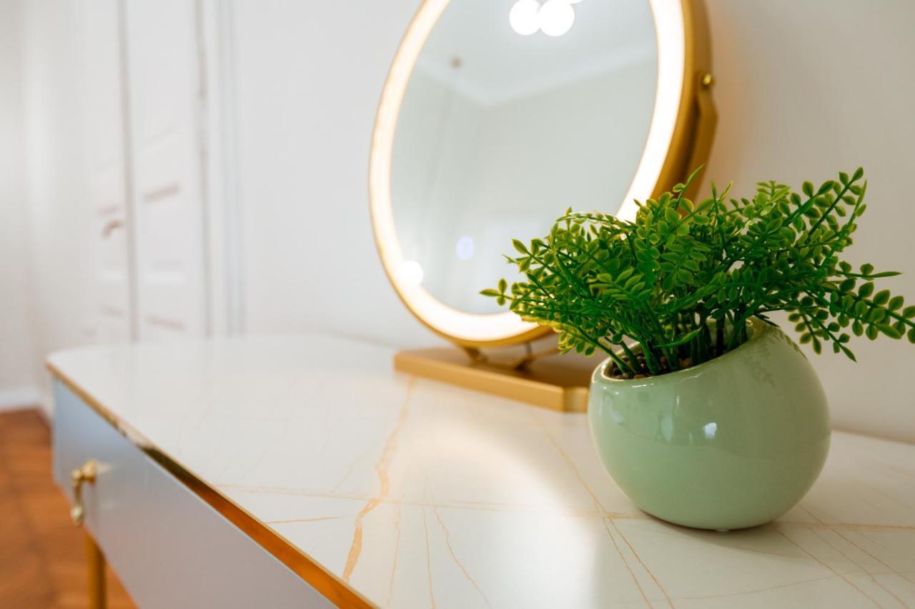 Apartament De Lux Central, P-Ta Matei Corvin Cluj-Napoca Exteriör bild